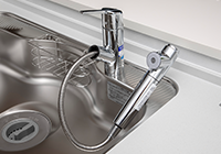 浄水器一体型シングルレバー式シャワー混合水栓