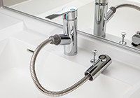 シングルレバー式シャワー混合水栓